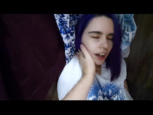 ❤️ Sibt lil sis tiegħi fil-closet u għenitha tiġri ️❌ Video tal-ħakk f'mt.befuck-net.ru ❌️❤